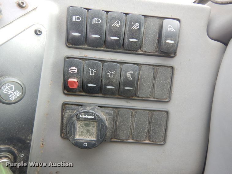 image for item JZ9789 2014 Volvo G946B  motor grader