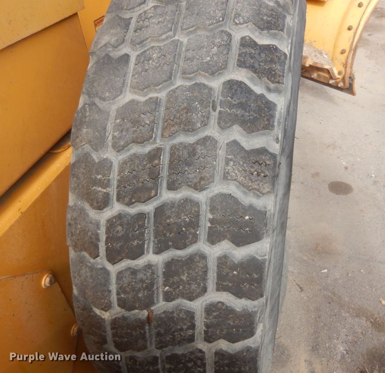 image for item JZ9789 2014 Volvo G946B  motor grader