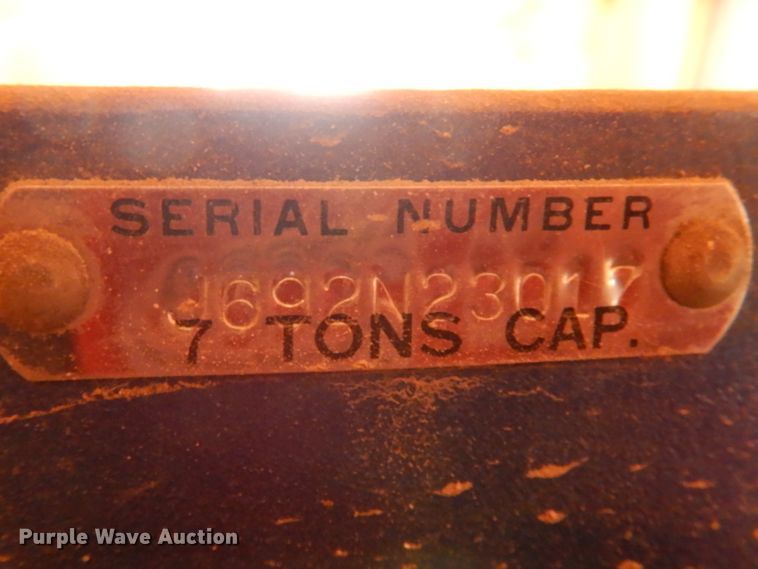 image for item KH9146 Lincoln  bumper jack