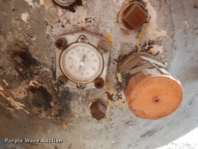 image for item KH9148 Qunicy 230  air compressor