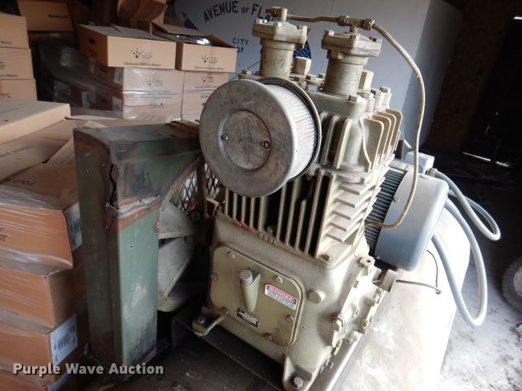 image for item KH9148 Qunicy 230  air compressor