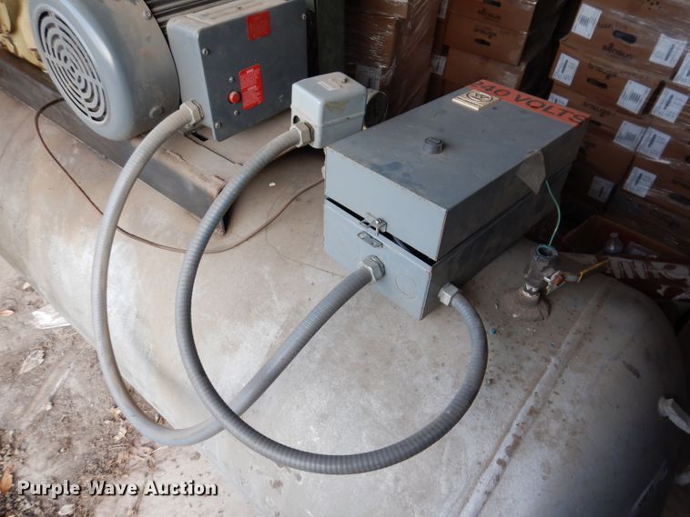image for item KH9148 Qunicy 230  air compressor