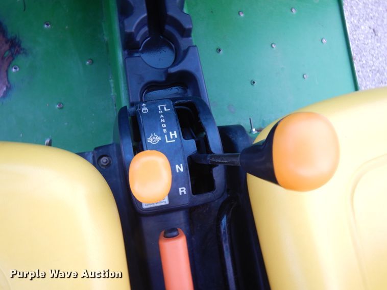 image for item KK9685 2004 John Deere HPX Gator  utility vehicle