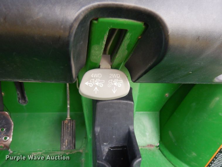 image for item KK9685 2004 John Deere HPX Gator  utility vehicle