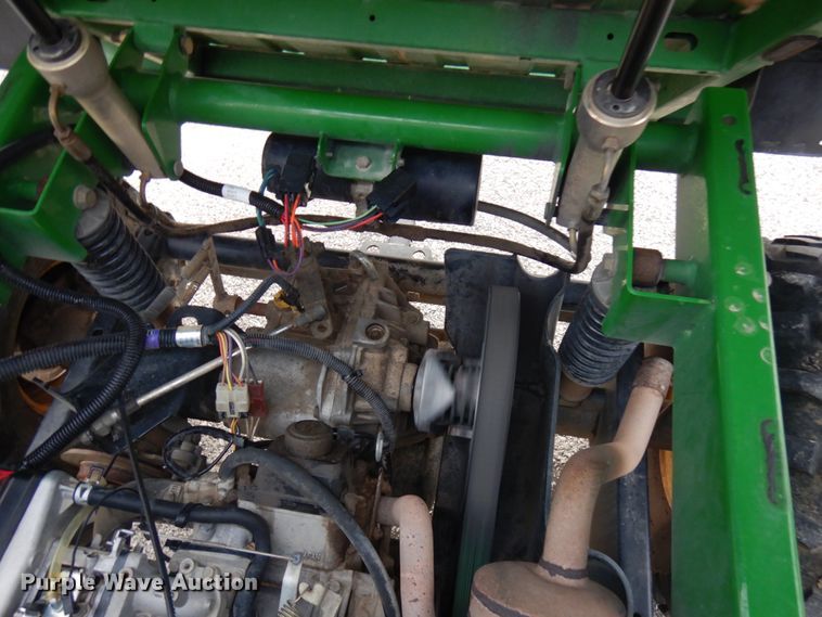 image for item KK9685 2004 John Deere HPX Gator  utility vehicle