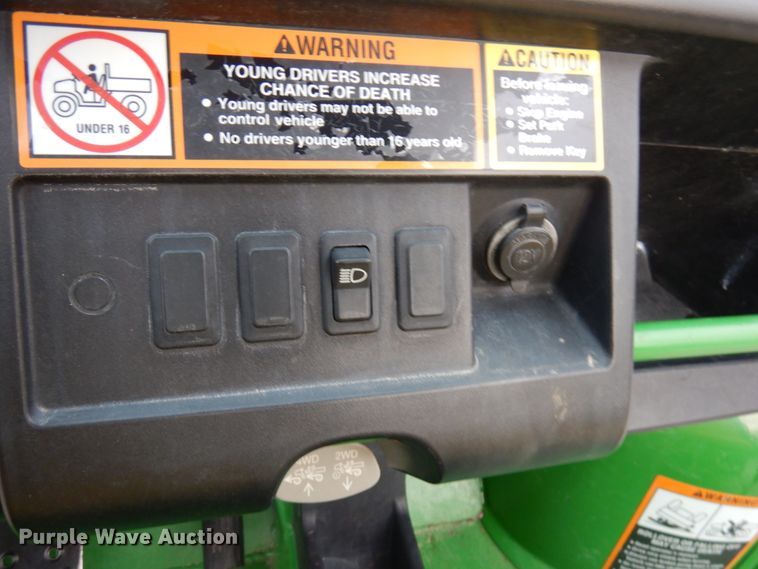 image for item KK9686 2004 John Deere HPX Gator  utility vehicle