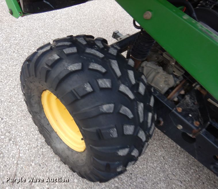 image for item KK9686 2004 John Deere HPX Gator  utility vehicle