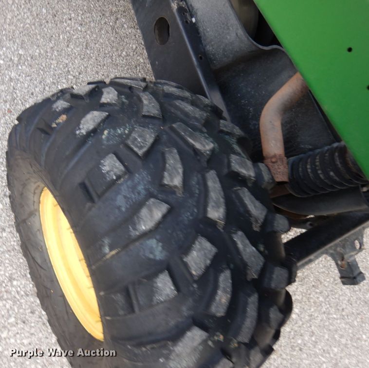 image for item KK9686 2004 John Deere HPX Gator  utility vehicle