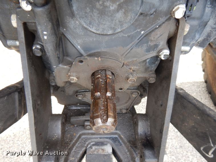 image for item KK9691 2013 John Deere 4320  MFWD tractor