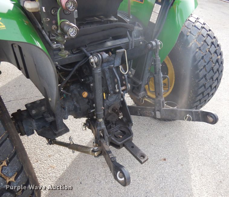 image for item KK9691 2013 John Deere 4320  MFWD tractor