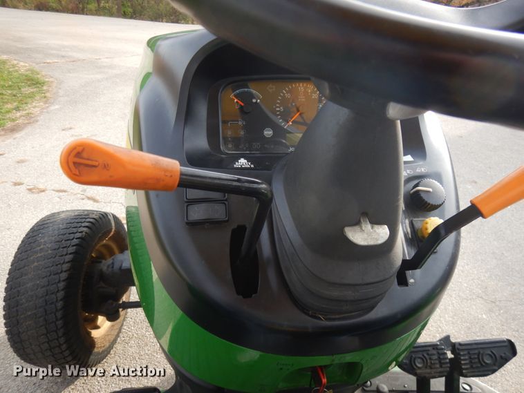 image for item KK9691 2013 John Deere 4320  MFWD tractor