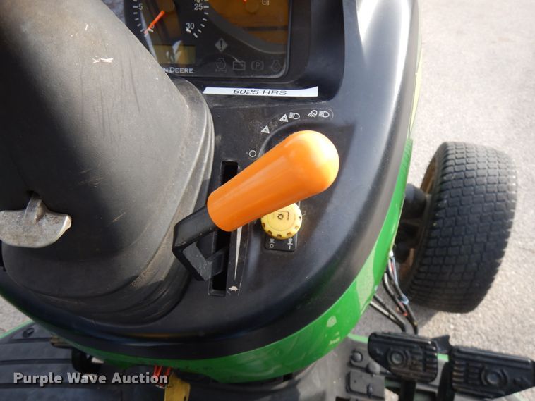 image for item KK9691 2013 John Deere 4320  MFWD tractor