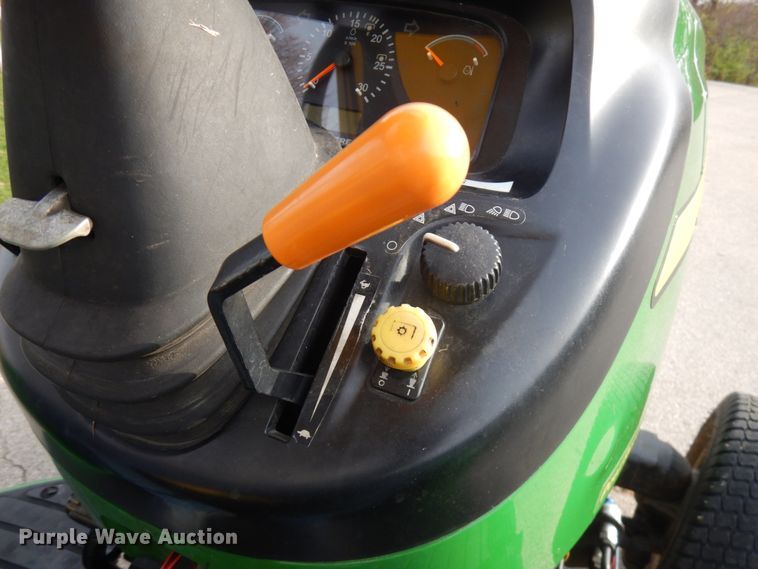 image for item KK9691 2013 John Deere 4320  MFWD tractor