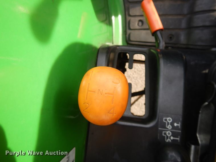 image for item KK9691 2013 John Deere 4320  MFWD tractor