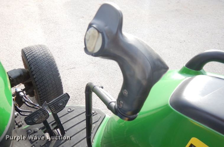 image for item KK9691 2013 John Deere 4320  MFWD tractor