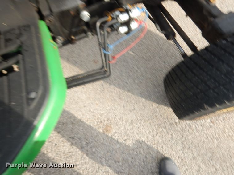 image for item KK9691 2013 John Deere 4320  MFWD tractor