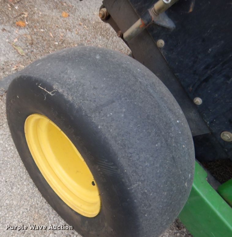image for item KK9693 John Deere 800 Aercore  aerator