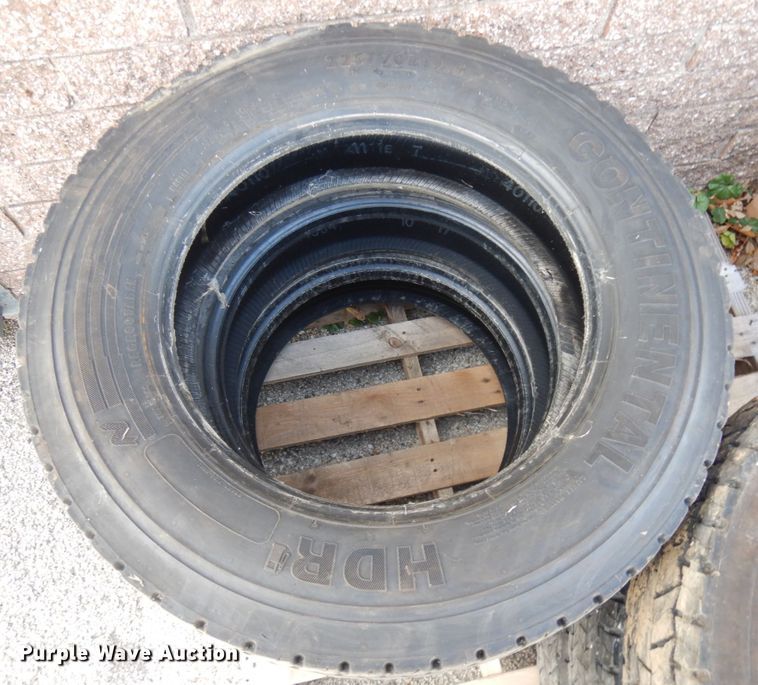 image for item KK9699 (9) tires