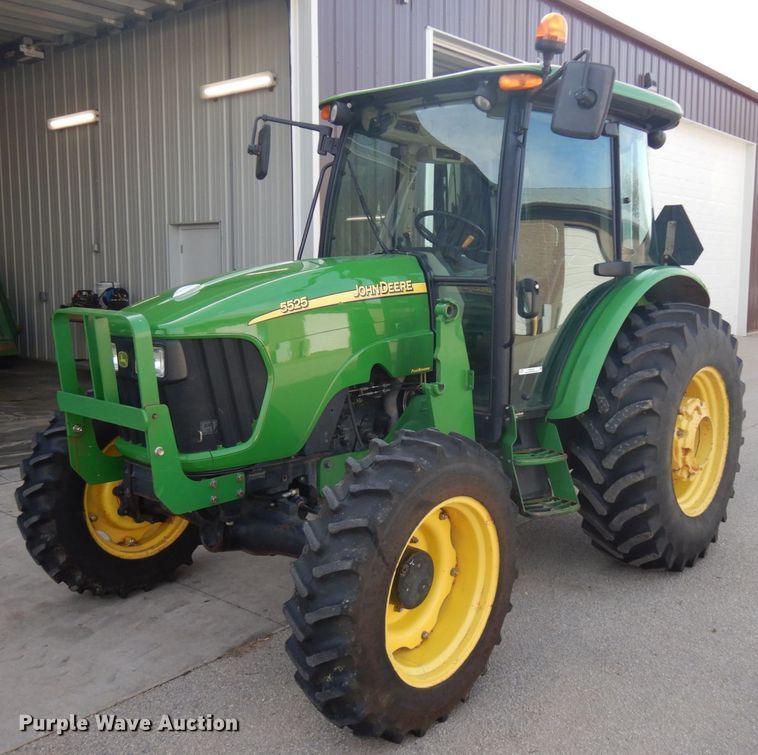 image for item KK9701 2007 John Deere 5525  MFWD tractor