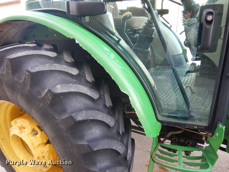 image for item KK9701 2007 John Deere 5525  MFWD tractor