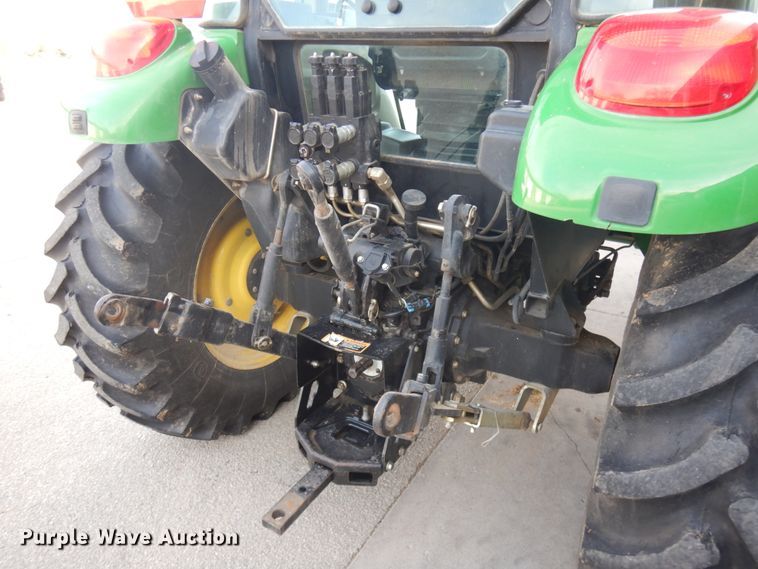 image for item KK9701 2007 John Deere 5525  MFWD tractor