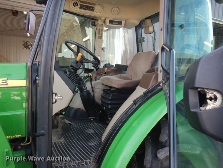 image for item KK9701 2007 John Deere 5525  MFWD tractor