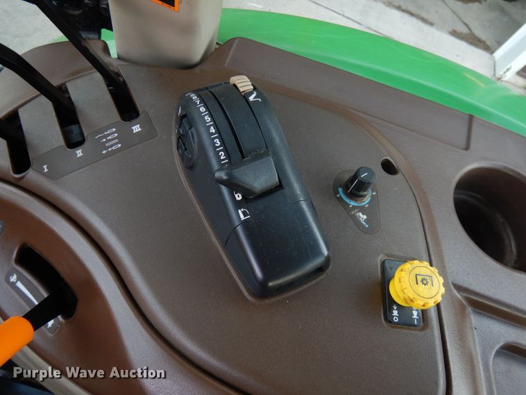 image for item KK9701 2007 John Deere 5525  MFWD tractor