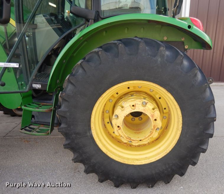 image for item KK9701 2007 John Deere 5525  MFWD tractor