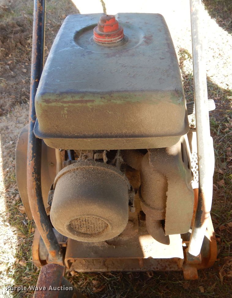 image for item KO9131 Wisconsin Robin EY 25 W  compactor