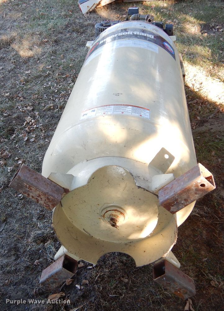 image for item KO9137 Ingersoll Rand S33  air compressor