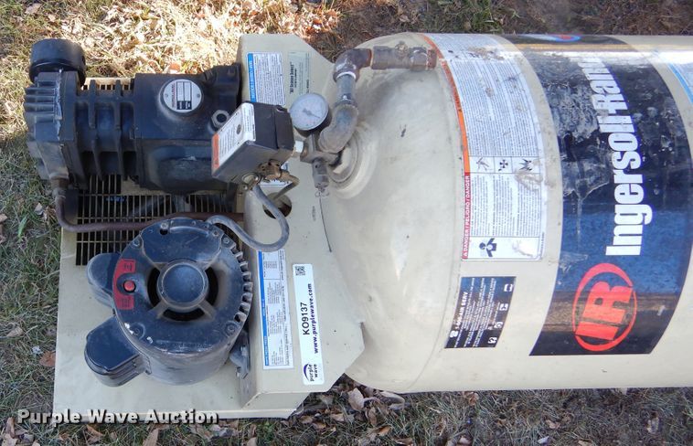 image for item KO9137 Ingersoll Rand S33  air compressor