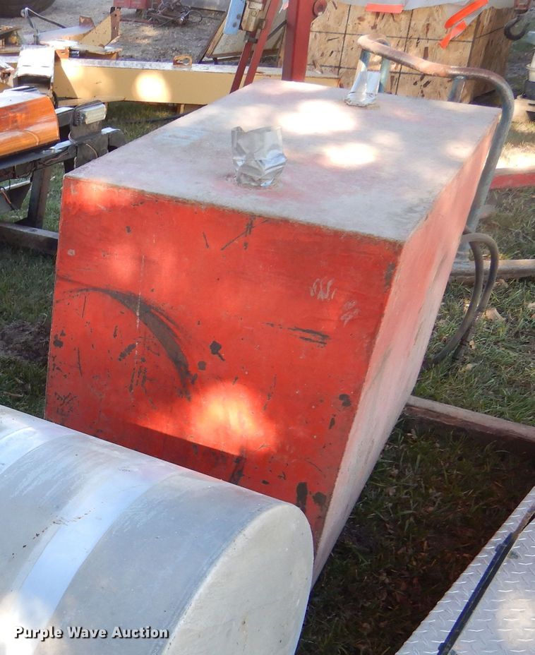 image for item KO9141 (2)  fuel tanks