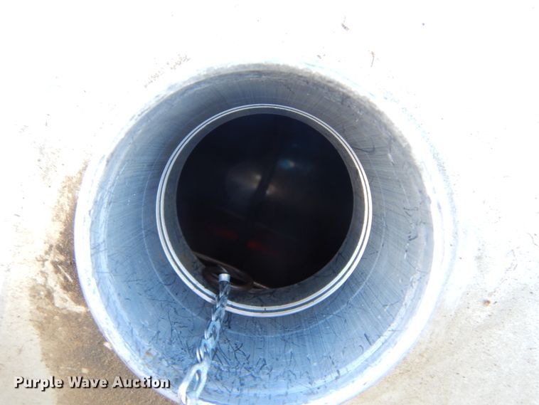 image for item KO9141 (2)  fuel tanks