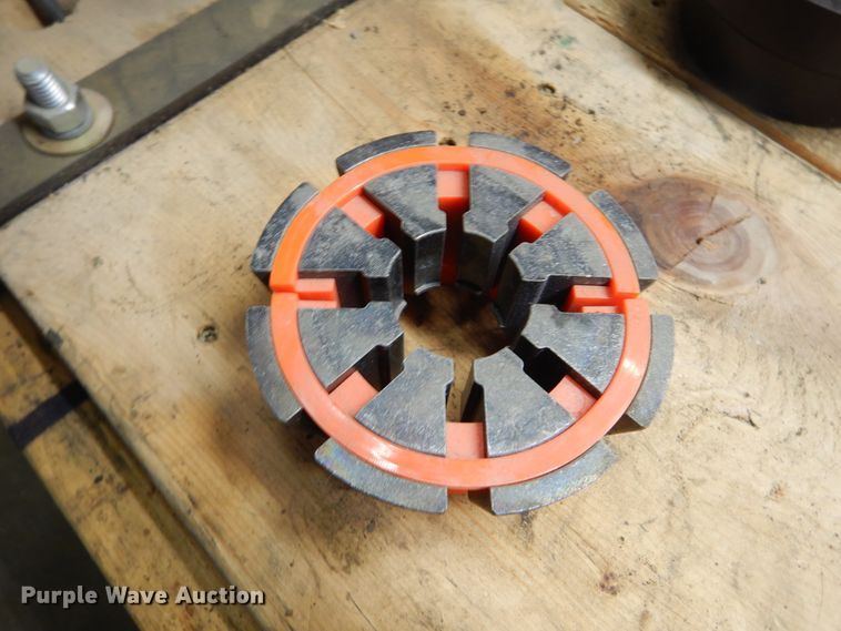 image for item KO9158 Eaton T-420  hose crimper