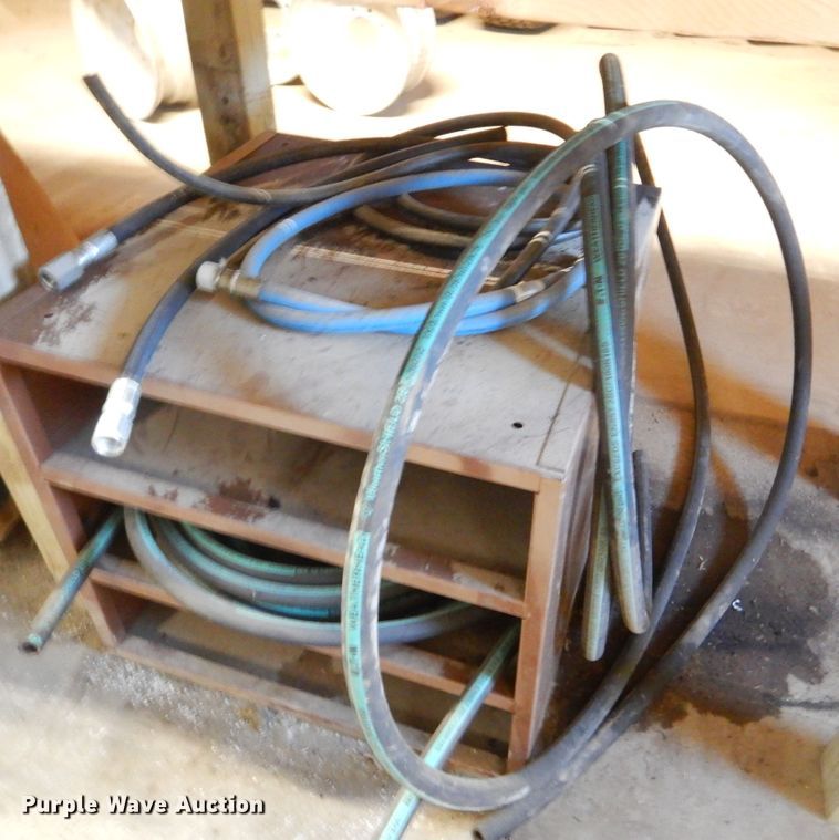 image for item KO9158 Eaton T-420  hose crimper