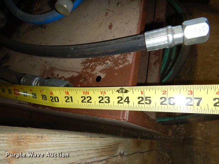 image for item KO9158 Eaton T-420  hose crimper