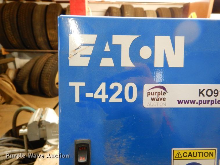 image for item KO9158 Eaton T-420  hose crimper