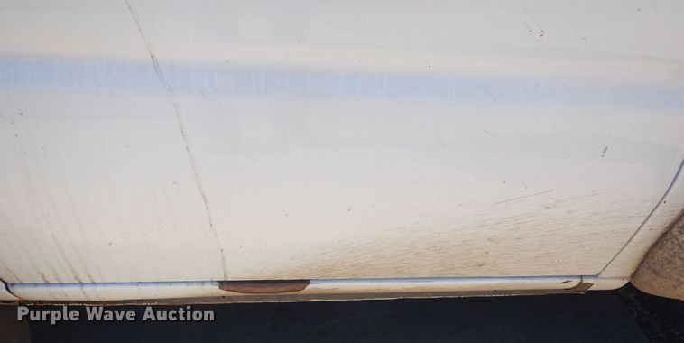 image for item KO9168 2009 Ford E450 Super Duty  shuttle bus