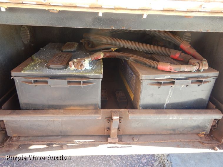 image for item KO9168 2009 Ford E450 Super Duty  shuttle bus