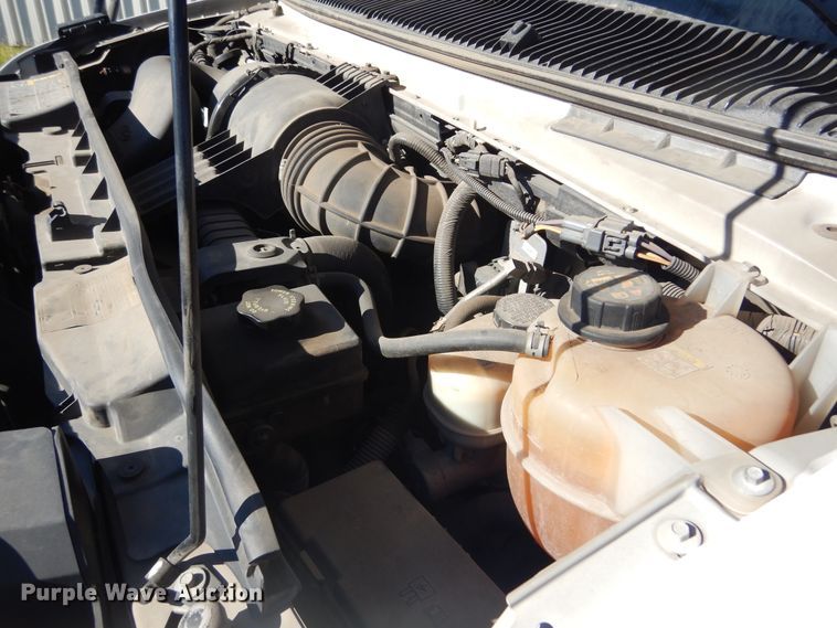 image for item KO9168 2009 Ford E450 Super Duty  shuttle bus