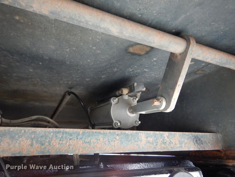 image for item KO9178 2005 Sterling LT9500  dump truck