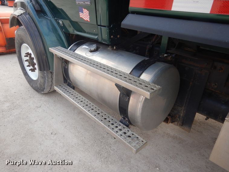 image for item KO9178 2005 Sterling LT9500  dump truck