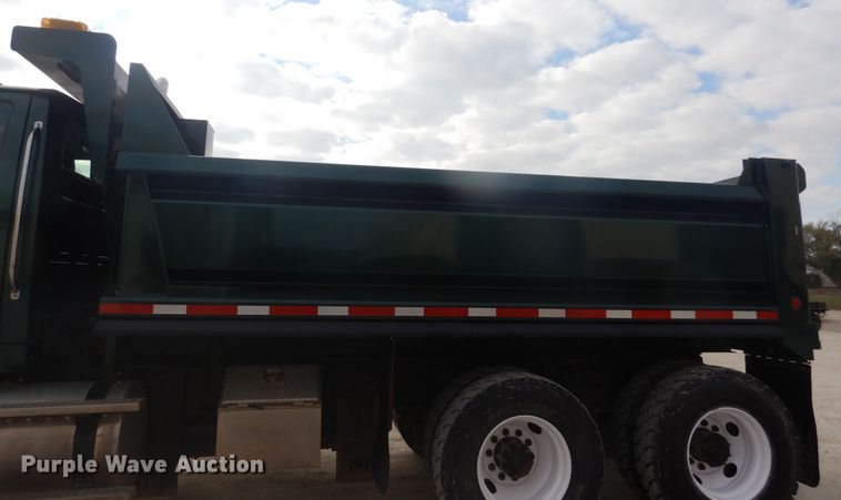 image for item KO9178 2005 Sterling LT9500  dump truck