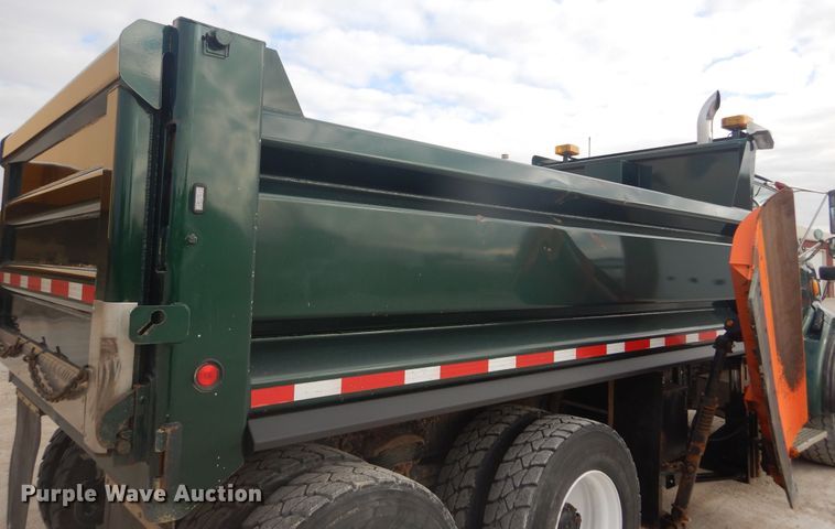 image for item KO9178 2005 Sterling LT9500  dump truck