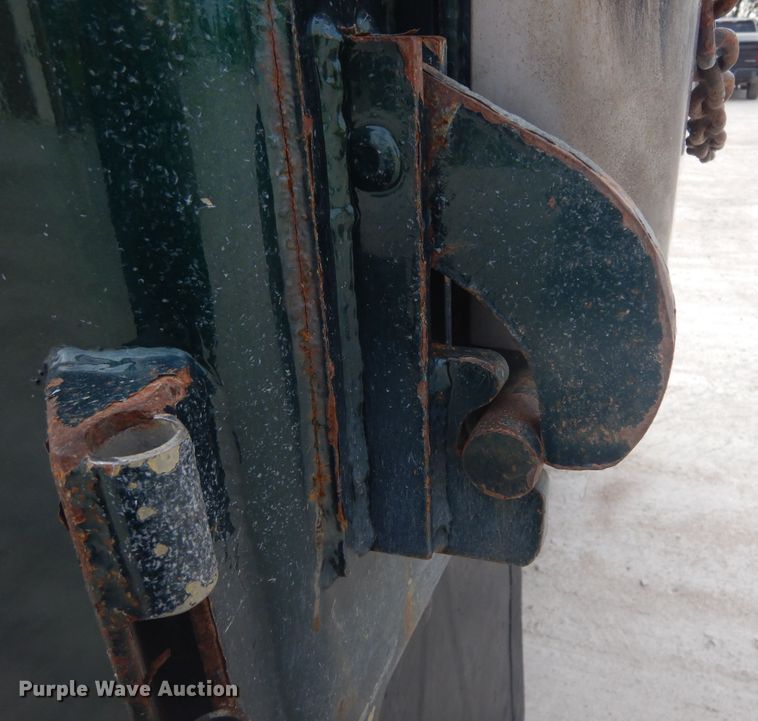 image for item KO9178 2005 Sterling LT9500  dump truck