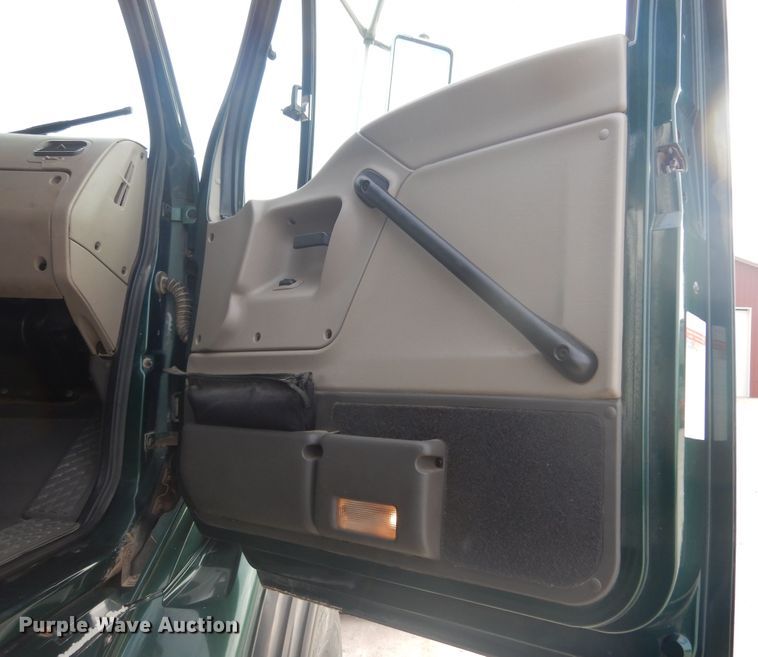 image for item KO9178 2005 Sterling LT9500  dump truck