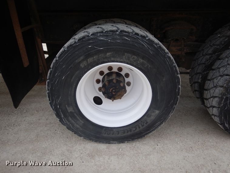 image for item KO9178 2005 Sterling LT9500  dump truck