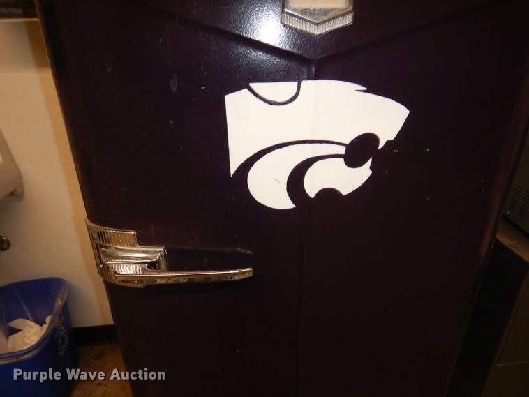 image for item KS9103 1949 Hotpoint  refrigerator