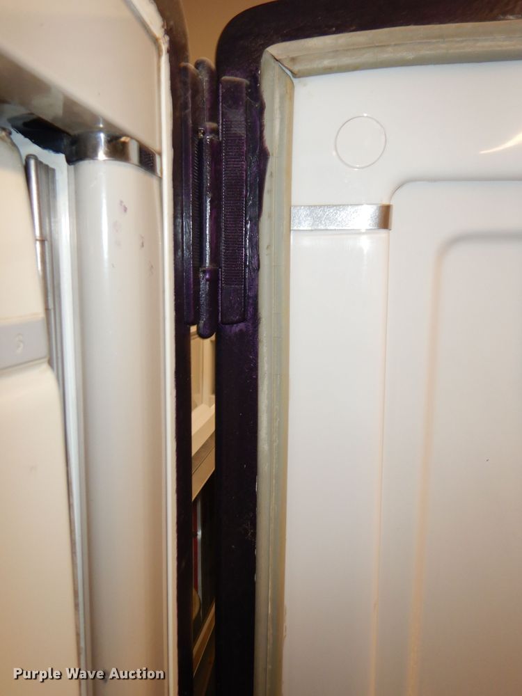 image for item KS9103 1949 Hotpoint  refrigerator