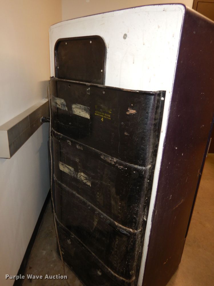 image for item KS9103 1949 Hotpoint  refrigerator